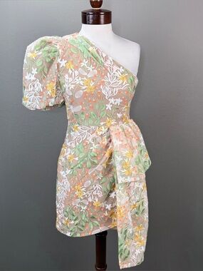 Elliatt NWT Dome Asymmetrical Floral One Shoulder Dress Sz S Kentucky Derby